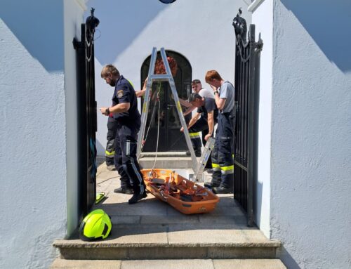 Einsatz FF Donnersbach  Sirenenalarm  ++++T11-Menschenrettung++++ 03.07.2025 10:09 Uhr
